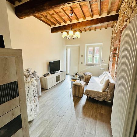 Locazione Turistica Rania Hotel Лука Екстериор снимка