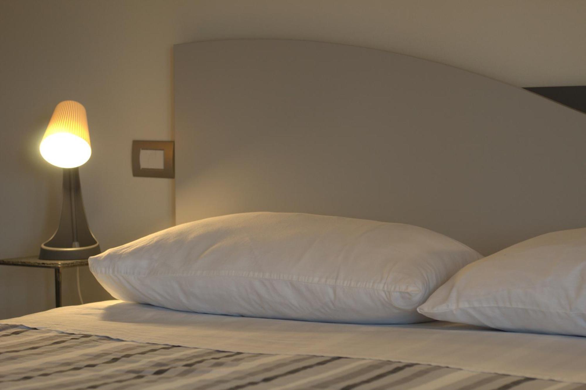 Locazione Turistica Rania Hotel Лука Екстериор снимка